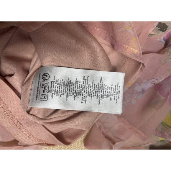 Guess Floral Wrap Darla Romper Womens Size L Pink Bell Sleeves V-Neck *NO BELT - Picture 6 of 11